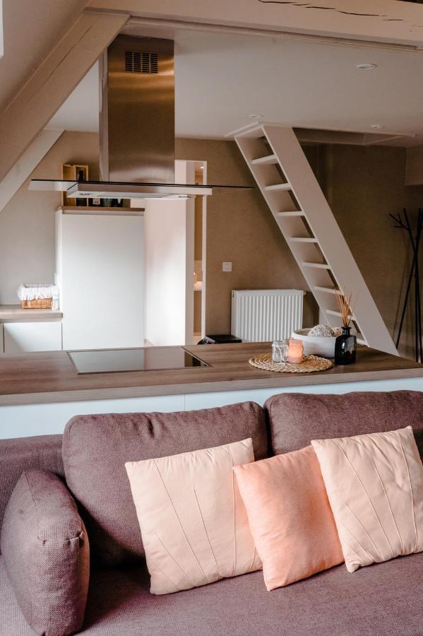 Jeanne Bed & Breakfast นิวว์ปอร์ท ภายนอก รูปภาพ