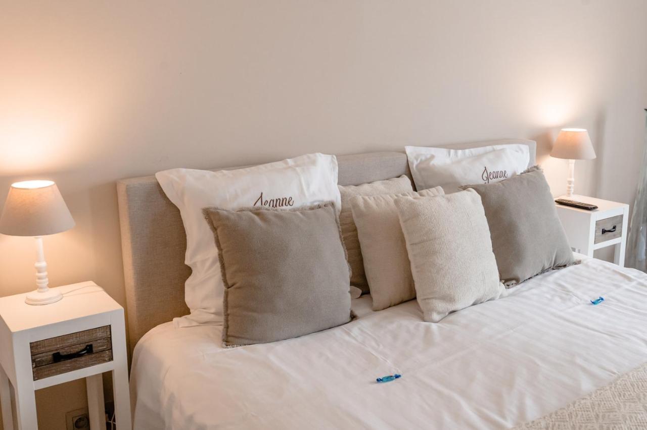 Jeanne Bed & Breakfast นิวว์ปอร์ท ภายนอก รูปภาพ