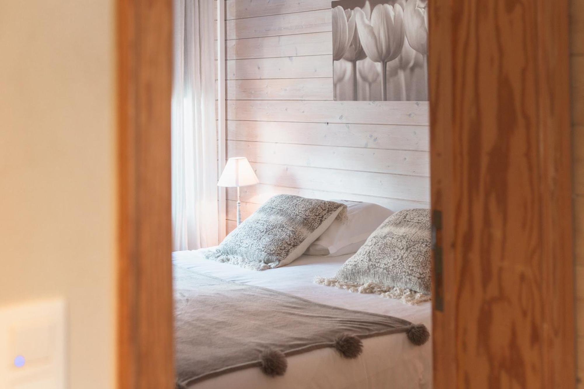 Jeanne Bed & Breakfast นิวว์ปอร์ท ภายนอก รูปภาพ