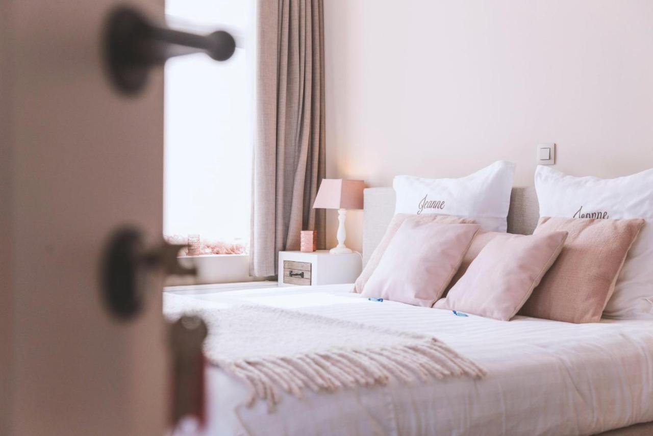 Jeanne Bed & Breakfast นิวว์ปอร์ท ภายนอก รูปภาพ