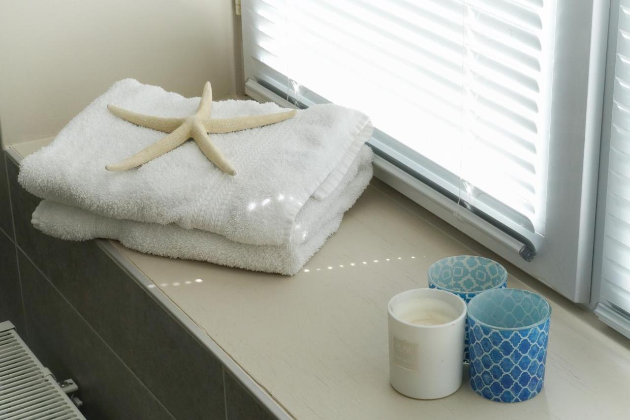 Jeanne Bed & Breakfast นิวว์ปอร์ท ภายนอก รูปภาพ