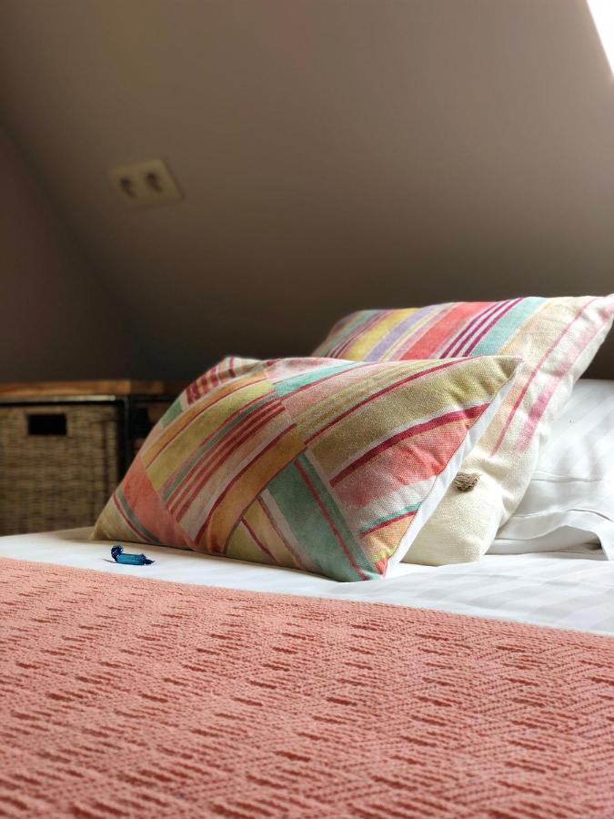 Jeanne Bed & Breakfast นิวว์ปอร์ท ภายนอก รูปภาพ